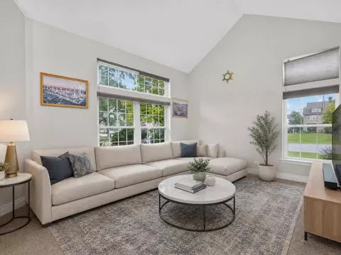 Living - Undisclosed, Bartlett, IL 60103 photo 1 of 5