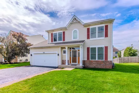 711 Silver Fox Dr, Joliet, IL 60431