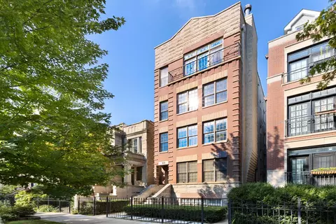 3634 N Fremont St #4, Chicago, IL 60613