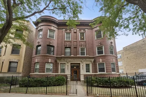 823 W Belle Plaine Ave #3, Chicago, IL 60613