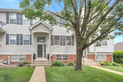 1415 Fox Hound Trl, Beecher, IL 60401