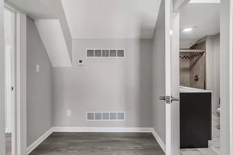Entry Way - 421 W Mazon Ave, Dwight, IL 60420 photo 6 of 6