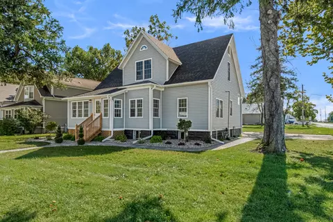 Exterior - 421 W Mazon Ave, Dwight, IL 60420 photo 4 of 17