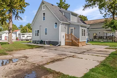 Exterior - 421 W Mazon Ave, Dwight, IL 60420 photo 10 of 17