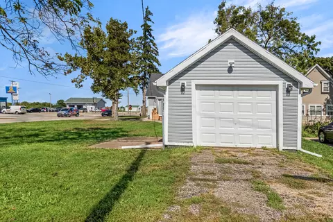 Exterior - 421 W Mazon Ave, Dwight, IL 60420 photo 14 of 17