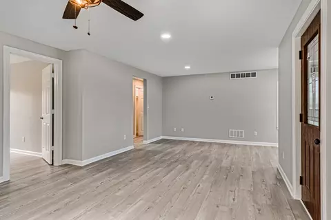 Living - 421 W Mazon Ave, Dwight, IL 60420 photo 5 of 5