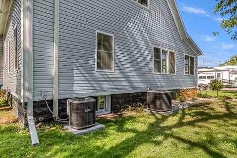 Exterior - 421 W Mazon Ave, Dwight, IL 60420 photo 17 of 17