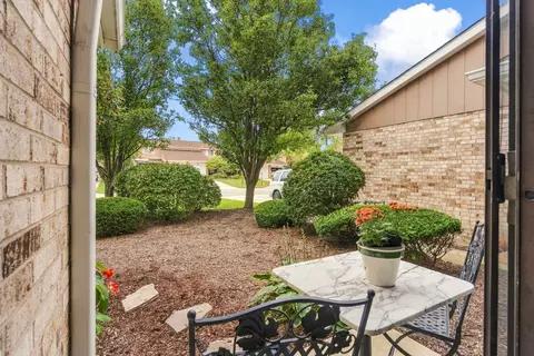 Exterior - 1232 Reading Ct, Wheaton, IL 60189 photo 3 of 5