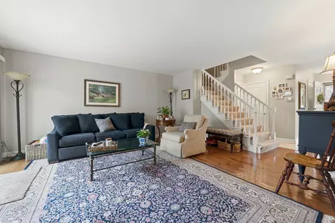 Living - 1232 Reading Ct, Wheaton, IL 60189 photo 2 of 3