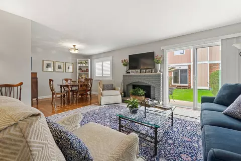 Living - 1232 Reading Ct, Wheaton, IL 60189 photo 1 of 3