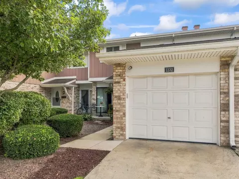 Exterior - 1232 Reading Ct, Wheaton, IL 60189 photo 2 of 5