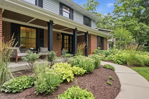 1025 Elizabeth Ave, Naperville, IL 60540