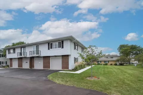204 Shattuck Ct #204, Schaumburg, IL 60194