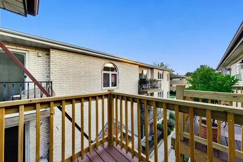 Exterior - 6841 N Northwest Hwy #3C, Chicago, IL 60631 photo 6 of 7