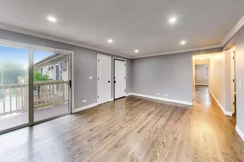 Living - 6841 N Northwest Hwy #3C, Chicago, IL 60631 photo 2 of 3
