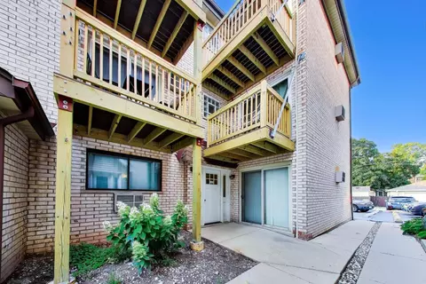 Exterior - 6841 N Northwest Hwy #3C, Chicago, IL 60631 photo 3 of 7