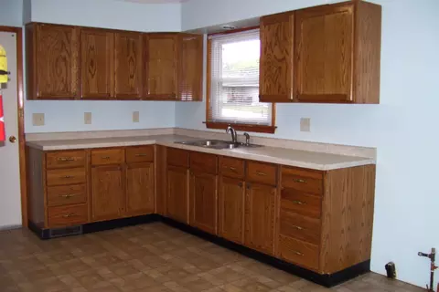 400 S Sangamon St, Bement, IL 61813 photo 3