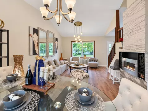 Dining - 1401 Knoll Dr, Naperville, IL 60565 photo 1 of 2
