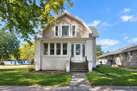 195 S Center Ave, Bradley, IL 60915