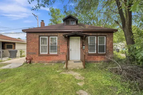 10215 S Aberdeen St, Chicago, IL 60643