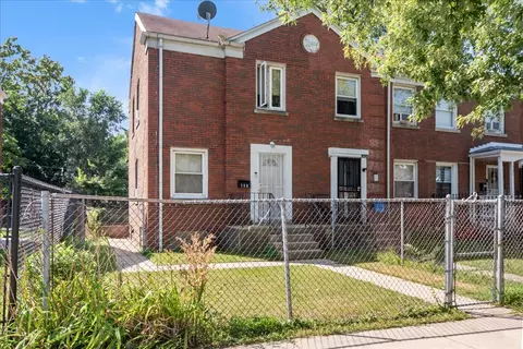 735 E 105th Pl, Chicago, IL 60628