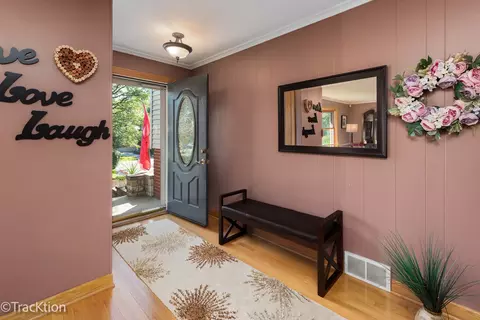 Entry Way - 8102 Tennessee Ave, Willowbrook, IL 60527 photo 1 of 2