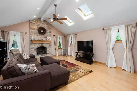 Living - 8102 Tennessee Ave, Willowbrook, IL 60527 photo 1 of 1