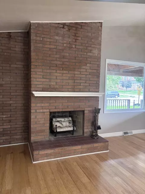 Living - 505 W Central Blvd, Kewanee, IL 61443 photo 1 of 6