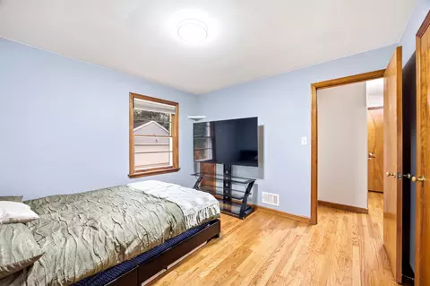 Bedroom - 389 N Commonwealth Ave, Elgin, IL 60123 photo 4 of 6