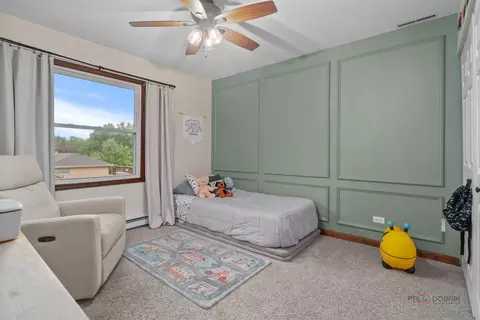 Bedroom - 1502 Sunset Dr, Holiday Hills, IL 60051 photo 3 of 3