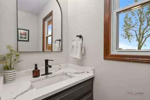 Bath - 1502 Sunset Dr, Holiday Hills, IL 60051 photo 1 of 3