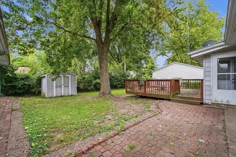 Exterior - 912 Parmon Rd, Bloomington, IL 61701 photo 4 of 7