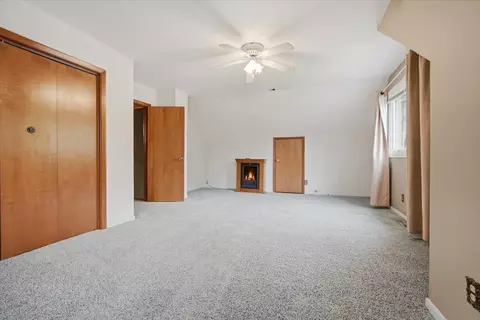Bedroom - 912 Parmon Rd, Bloomington, IL 61701 photo 3 of 5