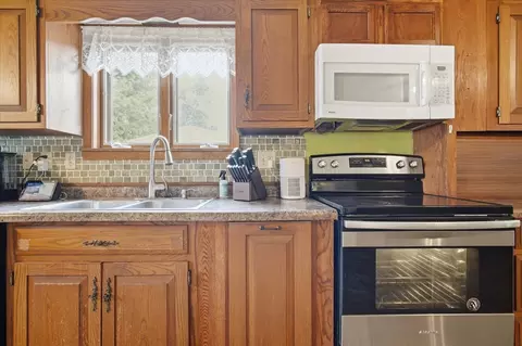 Kitchen - 912 Parmon Rd, Bloomington, IL 61701 photo 3 of 4