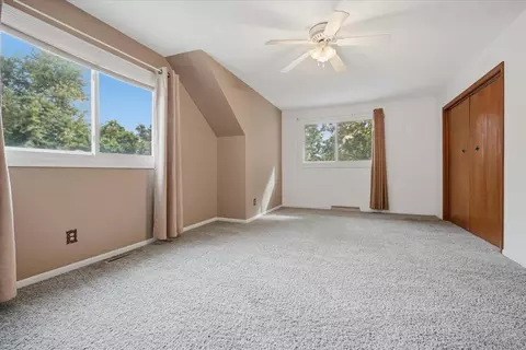 Bedroom - 912 Parmon Rd, Bloomington, IL 61701 photo 2 of 5