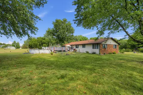 Exterior - 5 Bethany Dr, Troy, IL 62294 photo 7 of 9