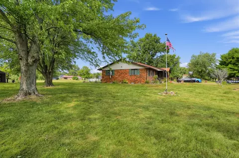 Exterior - 5 Bethany Dr, Troy, IL 62294 photo 9 of 9