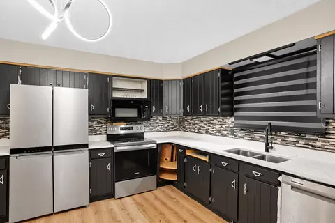 Kitchen - 5 Bethany Dr, Troy, IL 62294 photo 1 of 7