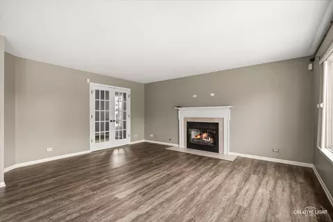 Living - 1017 Simms Ct, Plano, IL 60545 photo 5 of 6