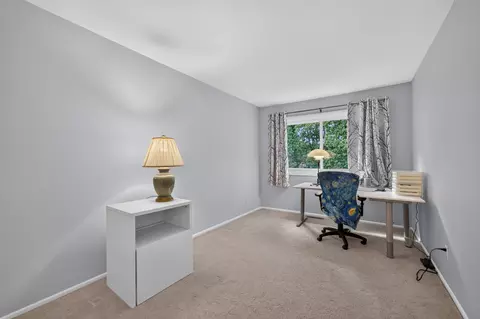 Bedroom - 6 Cypress Sq, Elgin, IL 60123 photo 3 of 5