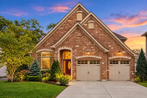 2281 Elmira Ave, Des Plaines, IL 60018