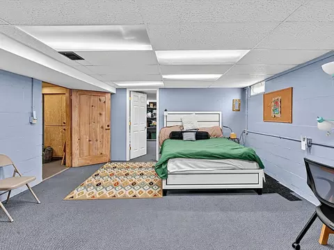 Bedroom - 3536 Bernice Rd, Lansing, IL 60438 photo 9 of 9