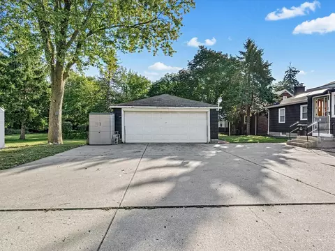 Exterior - 3536 Bernice Rd, Lansing, IL 60438 photo 8 of 12