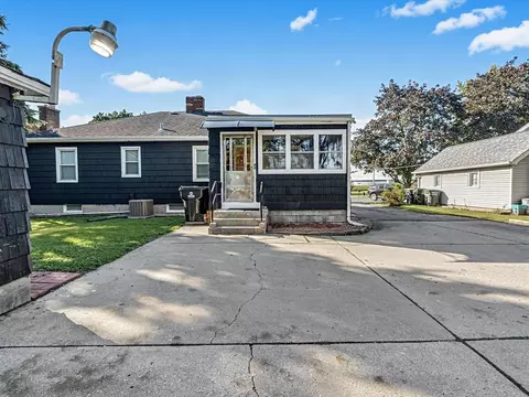 Exterior - 3536 Bernice Rd, Lansing, IL 60438 photo 9 of 12