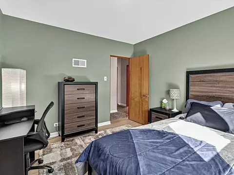 Bedroom - 3536 Bernice Rd, Lansing, IL 60438 photo 5 of 9
