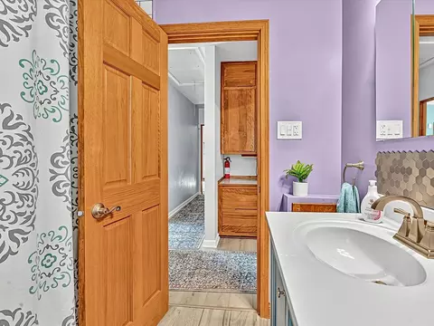 Bath - 3536 Bernice Rd, Lansing, IL 60438 photo 2 of 5