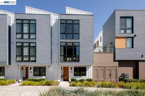 2042 Halo Ln #4, Alameda, CA 94501