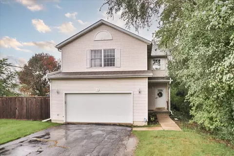 2 Terrace Ln, Lake Zurich, IL 60047