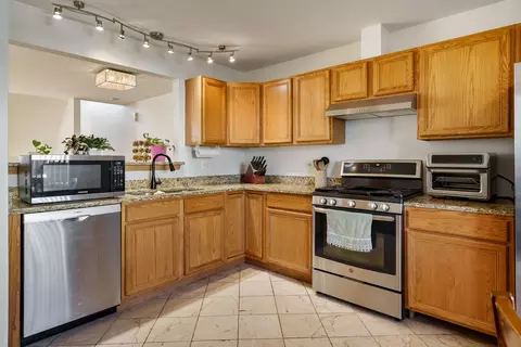 747 River Walk Dr, Wheeling, IL 60090 photo 11