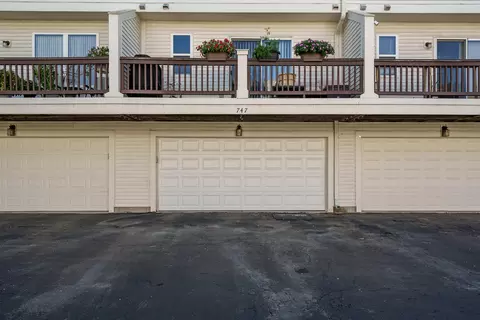 747 River Walk Dr, Wheeling, IL 60090 photo 39